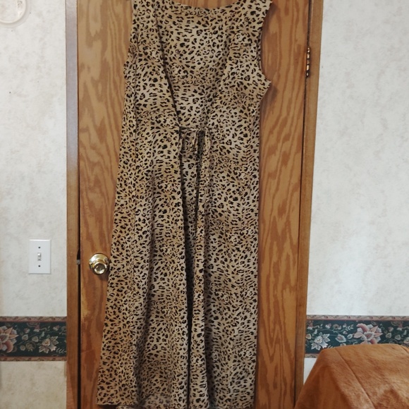 Premier Beige and Black Leopard Print Sleeveless Maxi Dress - Picture 3 of 3